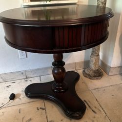 End tables (2)