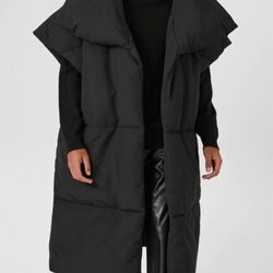 Oversized Longline Puffer Vest for Men’s XL - Forever21