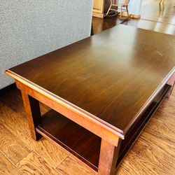 Cocktail / Coffee Table