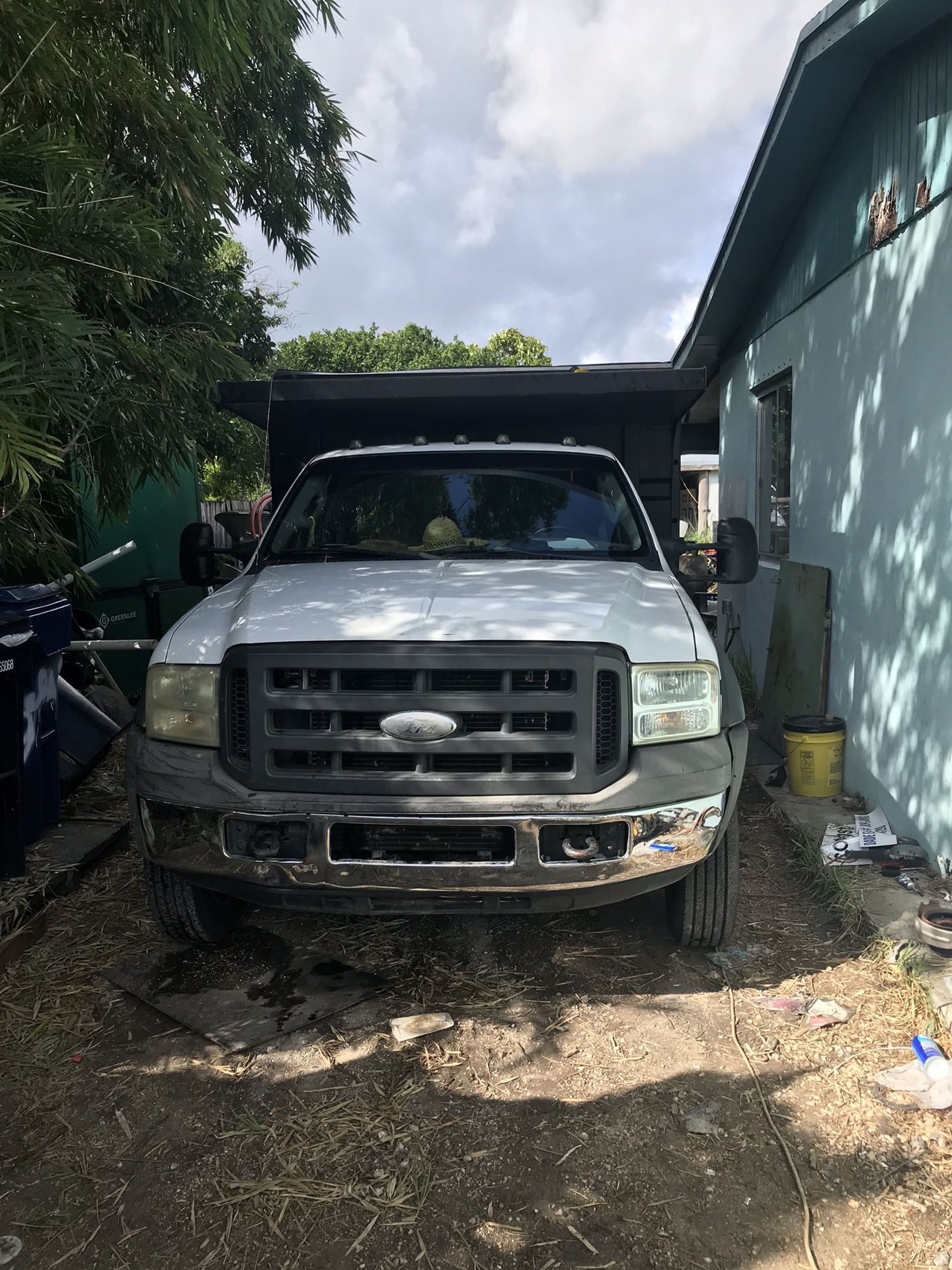 Ford F450 2005 dump truck