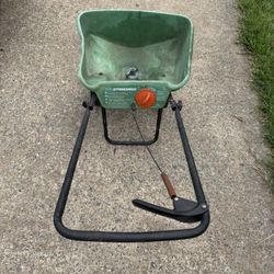 Scotts Standard Broadcast Spreader - Lawn/Fertilizer Spreader