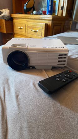 Projector w/ remote
