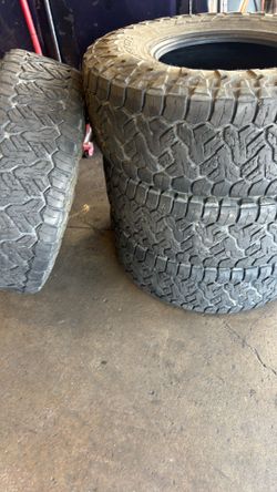 Tires 37x12.50R17