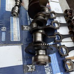 Used Crankshaft With Camshaft And Piston Set With Rod Bearings For 5.7 Hemi