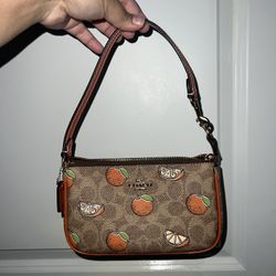 Coach Cal27 Nolita 19 