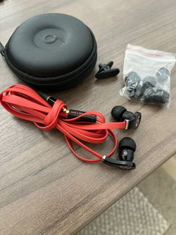 Beats Earphones Black Red
