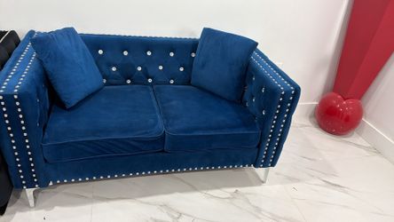 Love seat