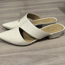 Naturalizer White Leather Pointed-Toe Kitten Heel Sandal - Women Size 6