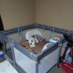 Baby/Toddler Play Pen