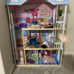 Kidcraft Dollhouse