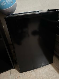 Mini fridge