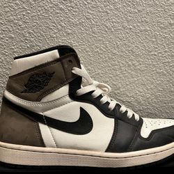 Air Jordan 1 Retro High OG 'Dark Mocha'