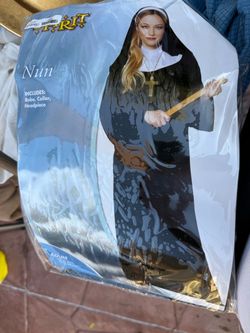 Nun costume