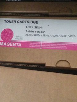 Vendo una caja con 4 colores de ink para imprimir de muy buena calidad
