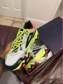 Brand New FILA Oakmont TR Sneakers – Original Box – Never Worn