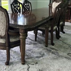 Michael Amini Torino Dining Set 