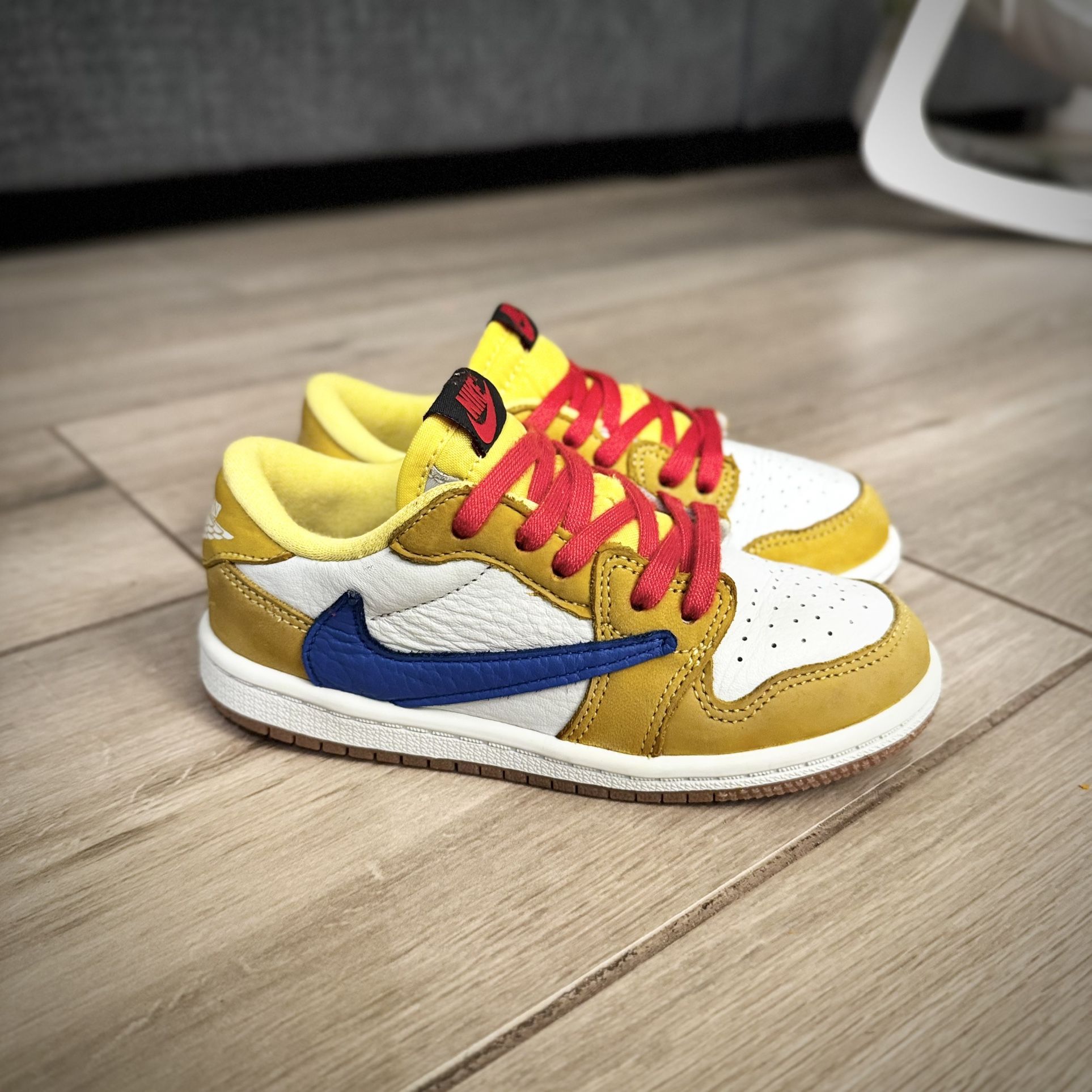 Jordan 1 Retro Low OG SP – Travis Scott “Canary” (TD) 🔥 Size: 10C (Toddler)