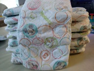 (14) Size: 3 HUGGIES Snug n Dry Diapers