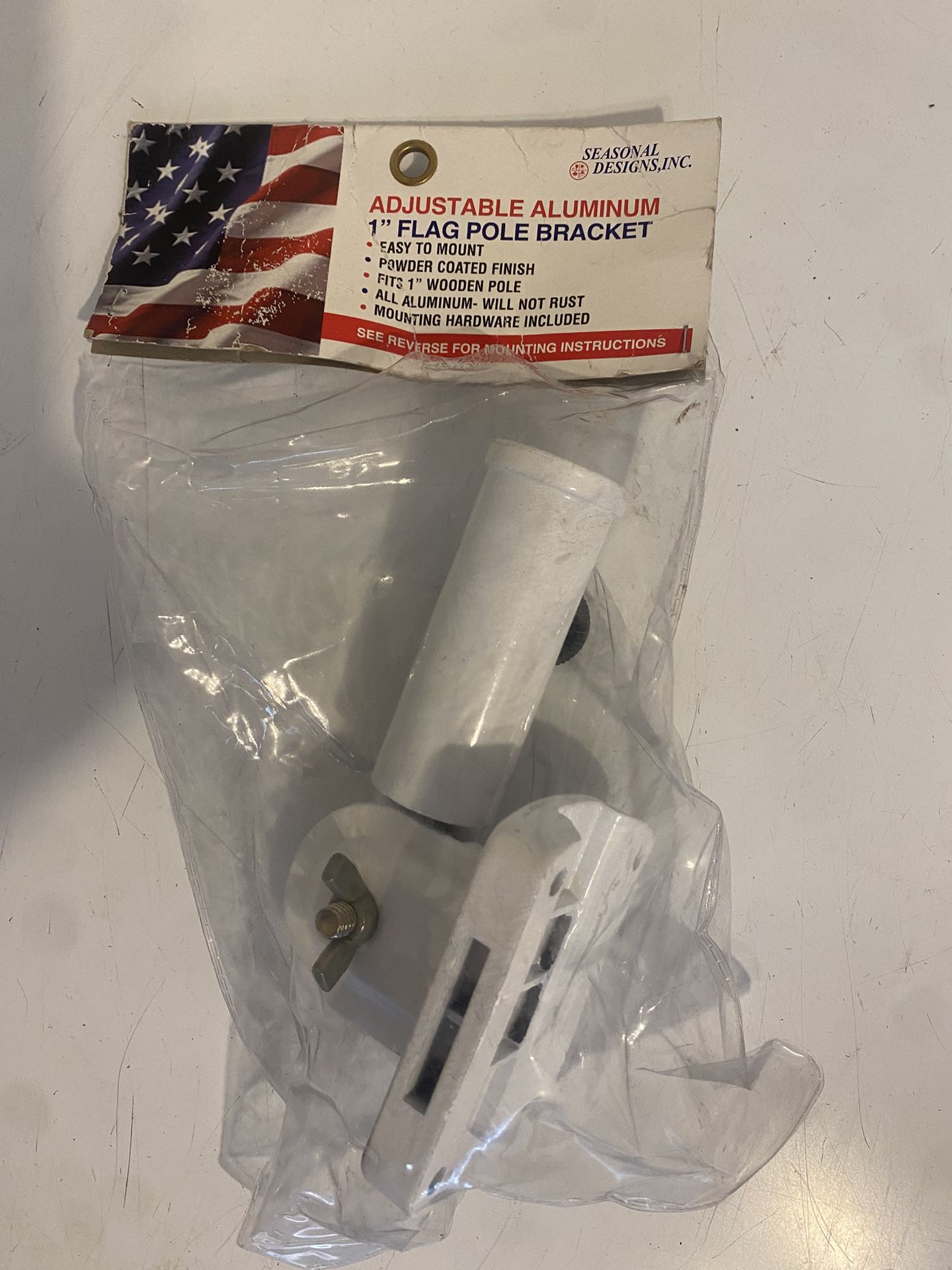 Adjustable Aluminum Flag Pole Bracket