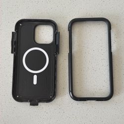 iPhone 14 Carbon fiber pelican phone case