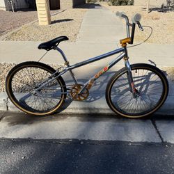 1998 GT Pro Series Bmx Cruiser 24”