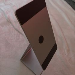 Magnetic iPad Pro Stand 
