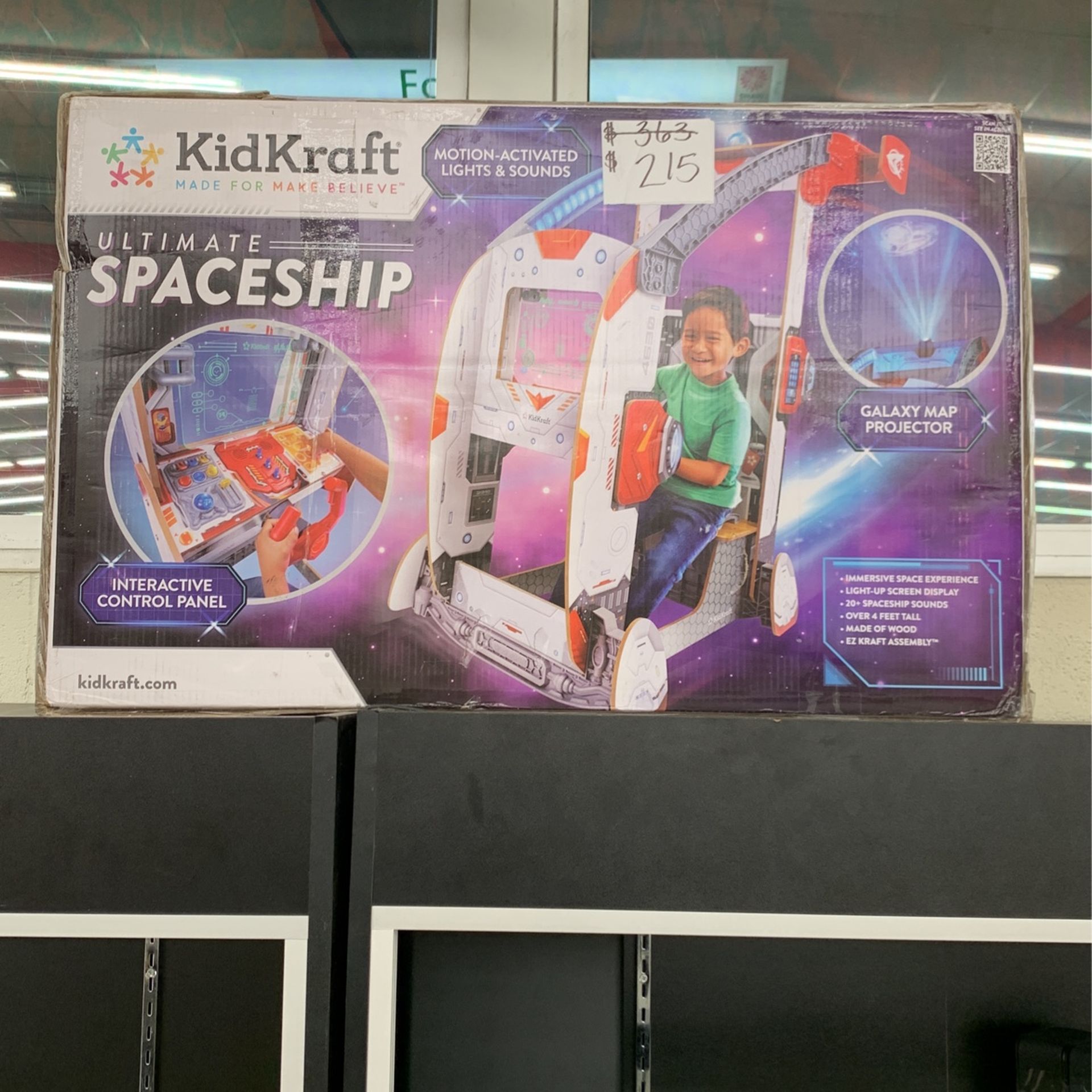 Kid Kraft Ultimate Spaceship with motion, activated lights and