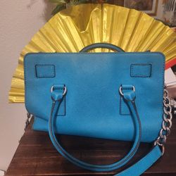 Micheal Kors Meduim Size Purse