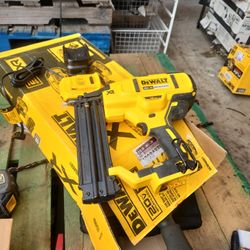 Seller
DEWALT
20V MAX XR Lithium-Ion 18-Gauge Electric Cordless Brad Nailer Kit STORE PRICE $429