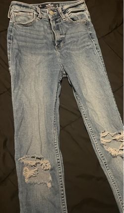 3 Pairs of Hollister Jeans and 1 pair of pink leggings