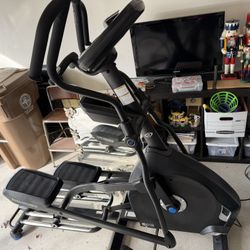Nautilus E618 Elliptical 
