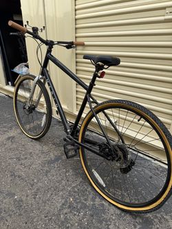 Marin Kentfield 1 Hybrid Bike – Large Frame – 7 Speed – Disc Brakes