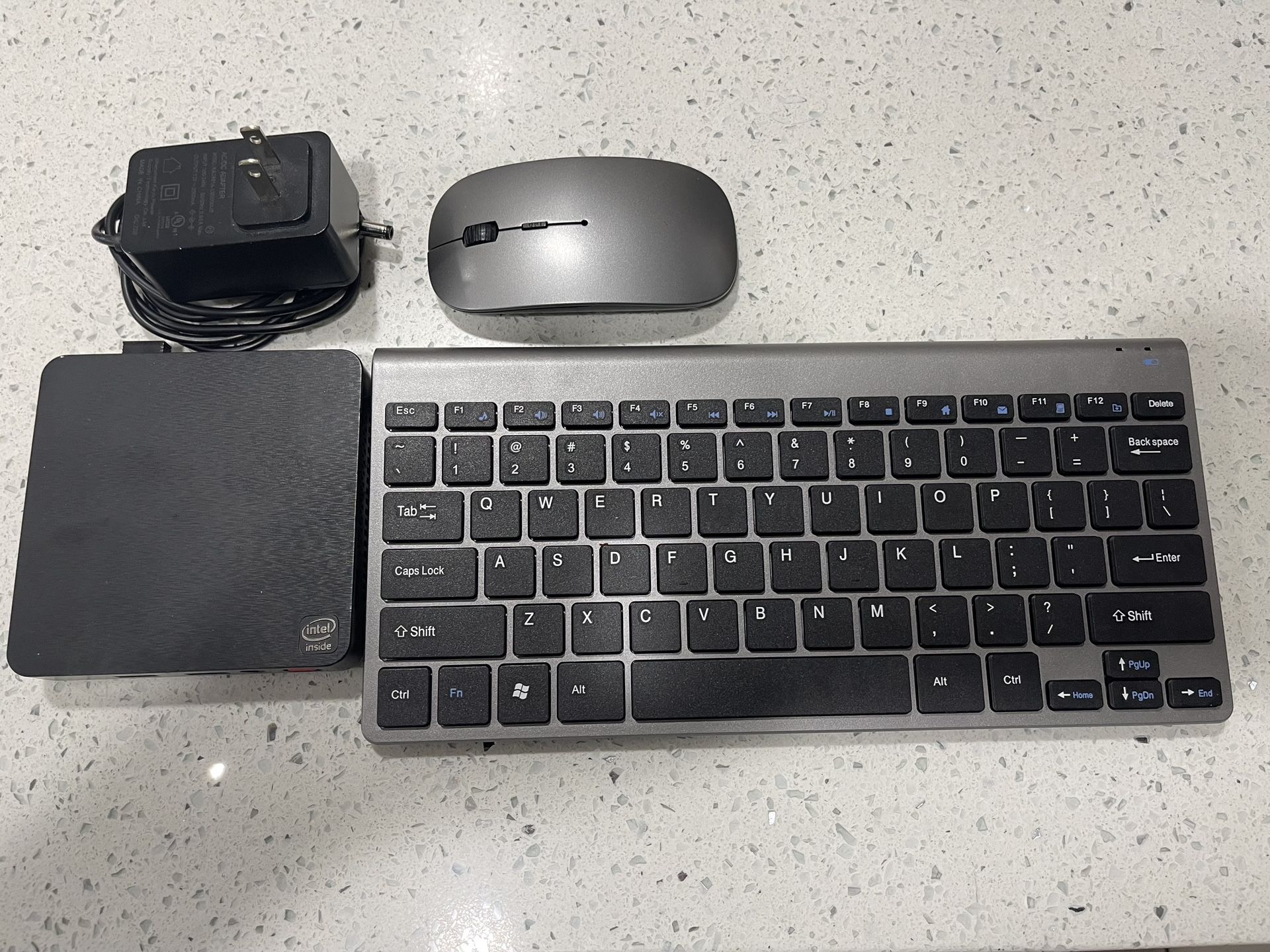Mini Pc Con Mouse Y Teclado