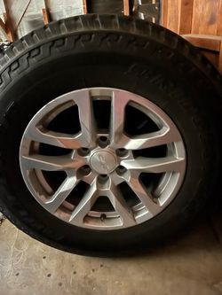 Oem 18”Chevy rims and tires