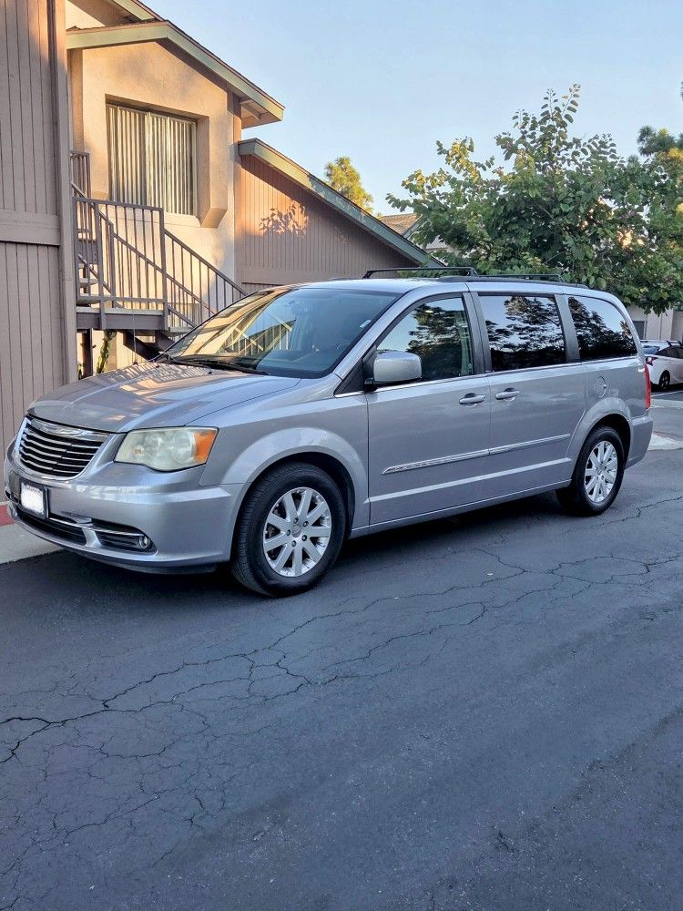 2014 Chrysler Town & Country