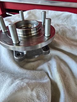 Wheel hup Dodge avenger 2008 to2014