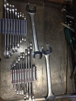 Proto metric and SAE double open end sets with magnetic base. 26mm thru 6mm and 1/4" thru 1&1/16" $150