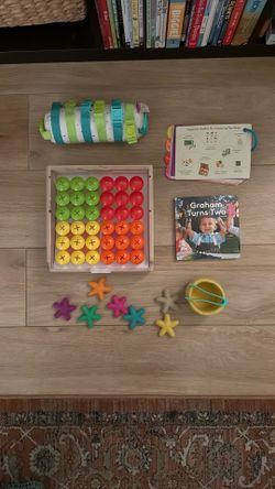Lovevery The Companion Playkit 22, 23, 24 Months
