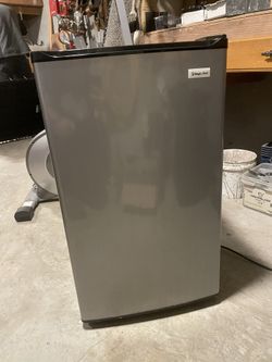 Magic Chef Mini Fridge