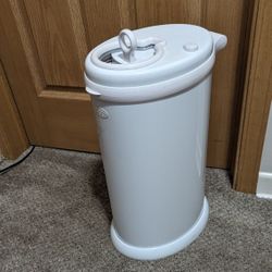 ubbi diaper pail