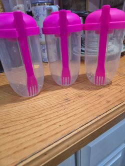 Cute Pink Meal Prep Cups – Built-In Fork & Sauce Container