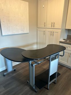 Work desk