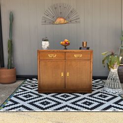 Mid-Century Modern Bernhardt Rolling Flip-Top Bar Cabinet / Server . 