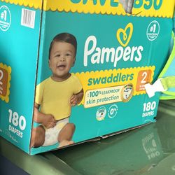 New Pampers Swaddlers Size 2  180 Count 