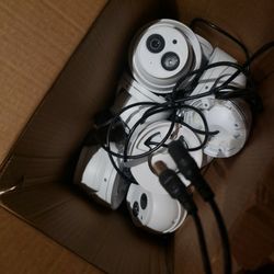 Great Condition HD SECURITY CAMERAS