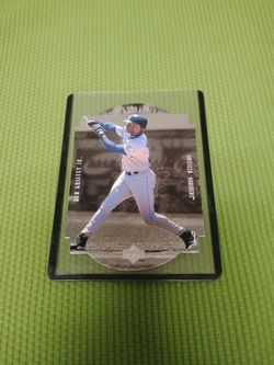 Like Mint Ken Griffey Jr. Baseball Card 1997 Upper Deck Star Attractions #SA1