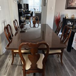 Dining Table W/6chairs