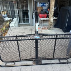 Hitch Cargo Carrier Pro Series 500lb