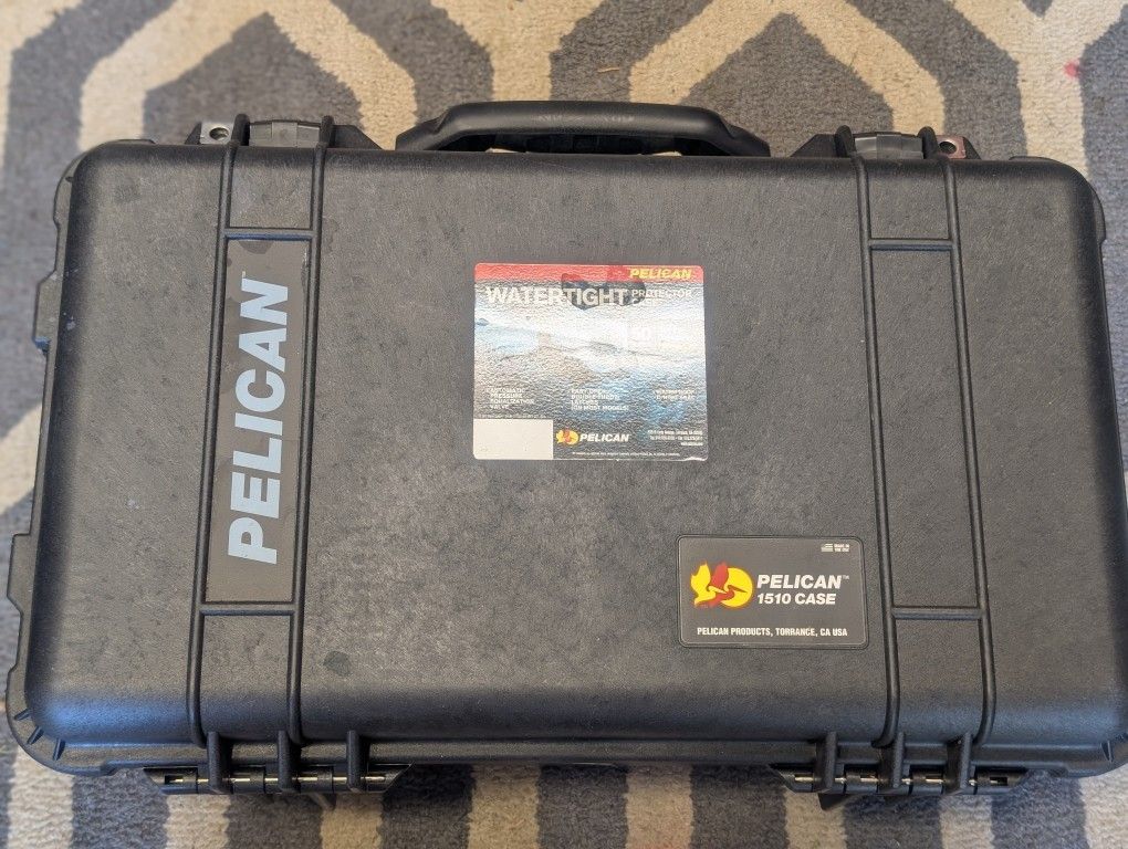 Pelican 1510 Case (Watertight Protector Case) w/Foam & Padded Dividers