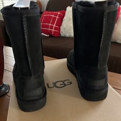 Authentic Ugg Classic Black Boots (Brand New In box With Tags) 